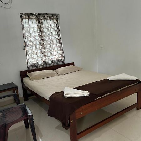 Hare Krishna Hotel Arambol Ngoại thất bức ảnh