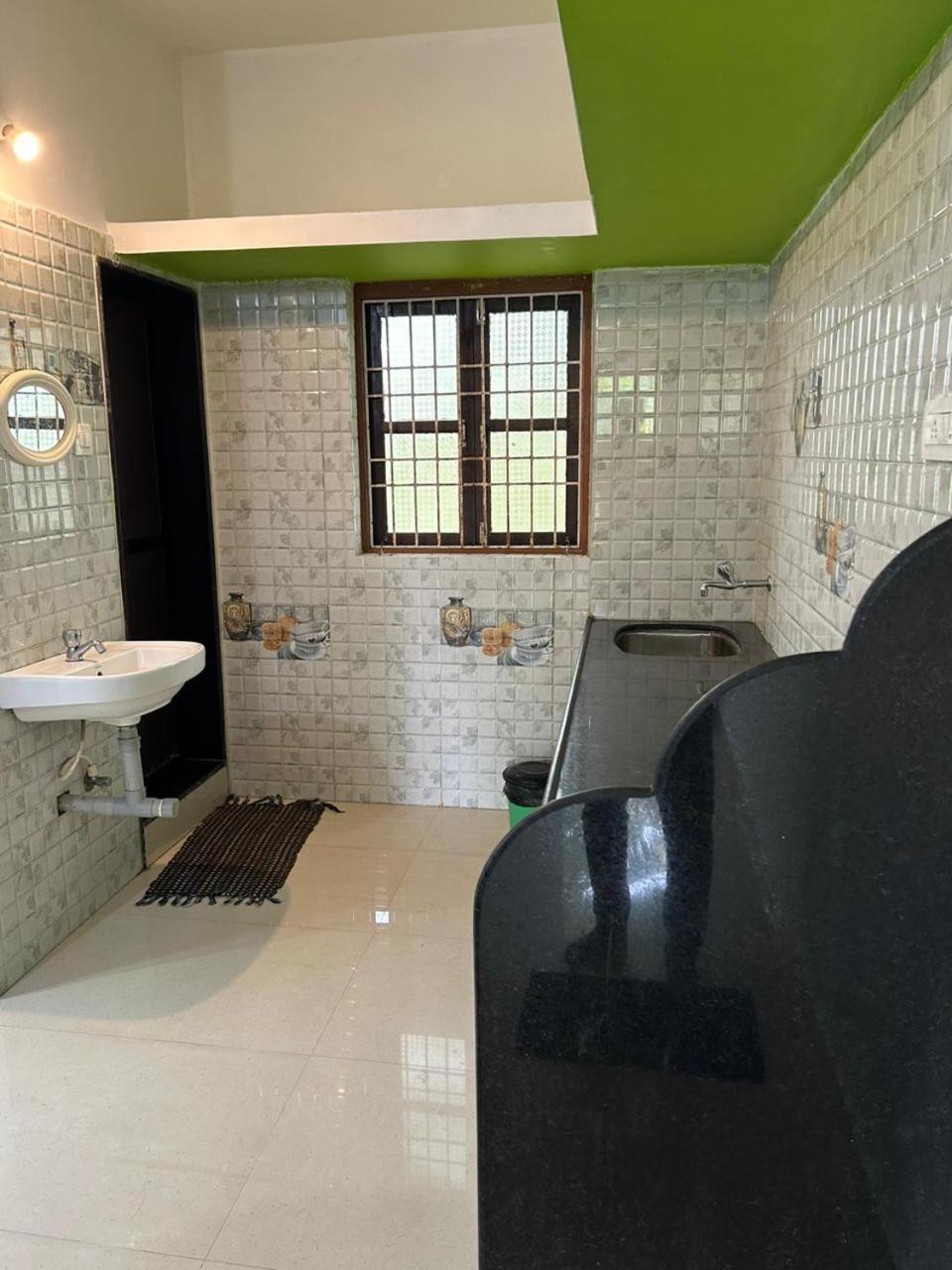 Hare Krishna Hotel Arambol Ngoại thất bức ảnh